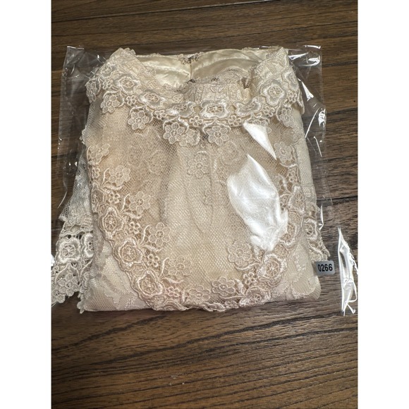Vintage Lace Ivory Blouse With Satin Lining, Sz 7/8 - Picture 9 of 9
